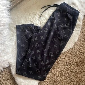 Woman’s Louis Vuitton pants